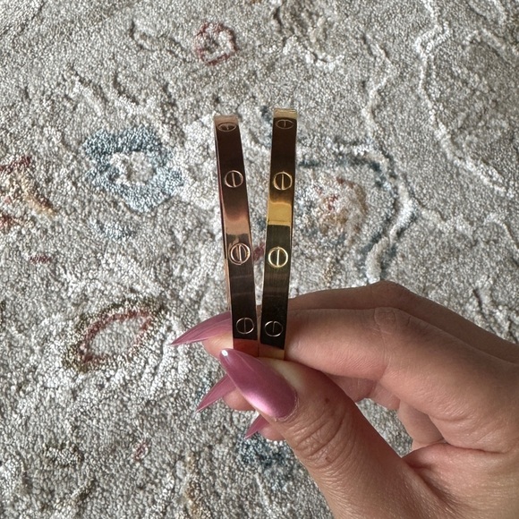 Luxury Stainless Steel Rose Gold Screw Bracelet - Picture 1 of 3